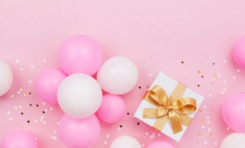 Christening decorations - ballons and presents